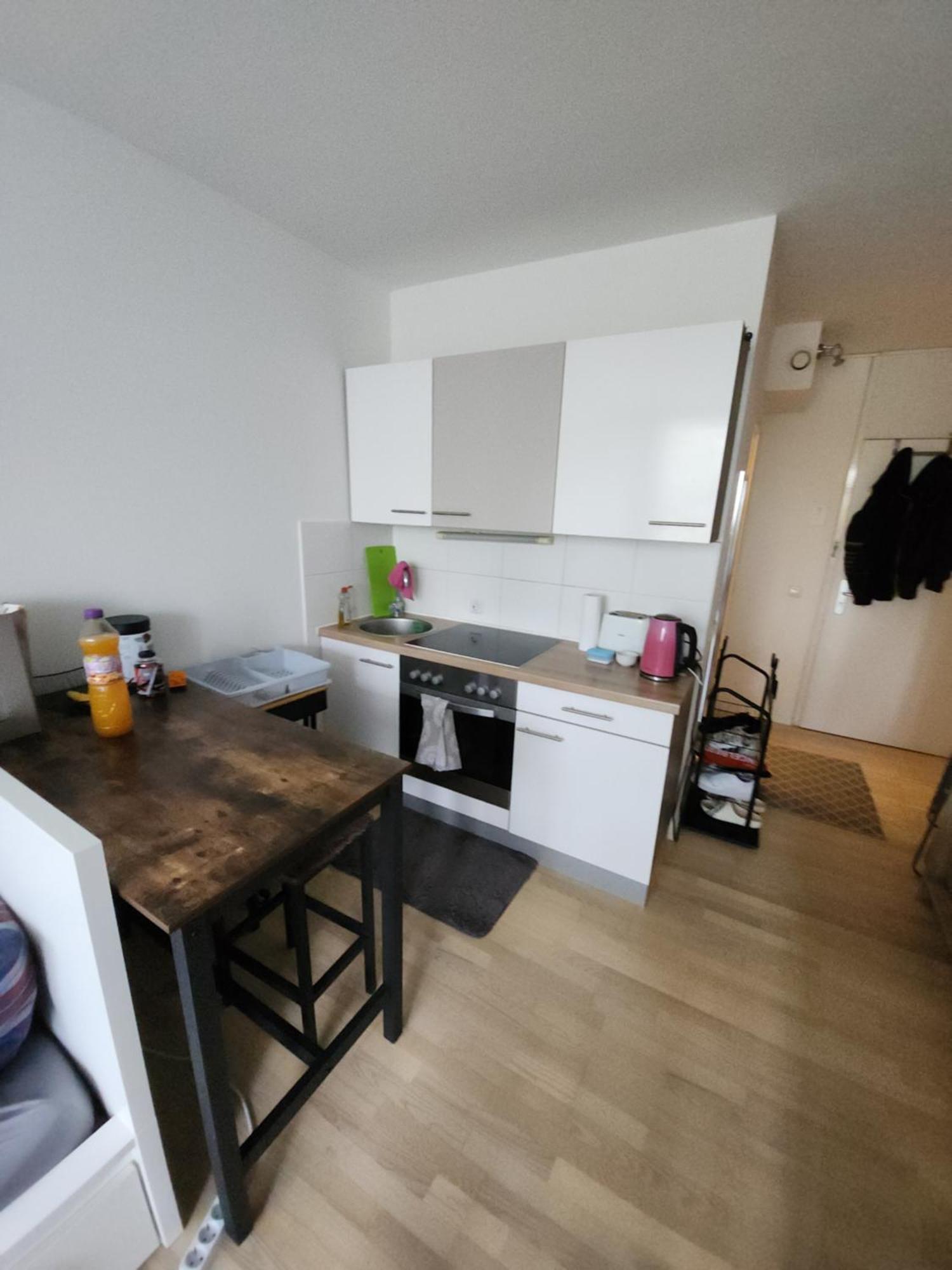 1-zi Naehe U-bahn U-3, Balkon, Garage Apartment München